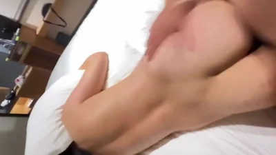 骚老婆被单男操的高潮不断